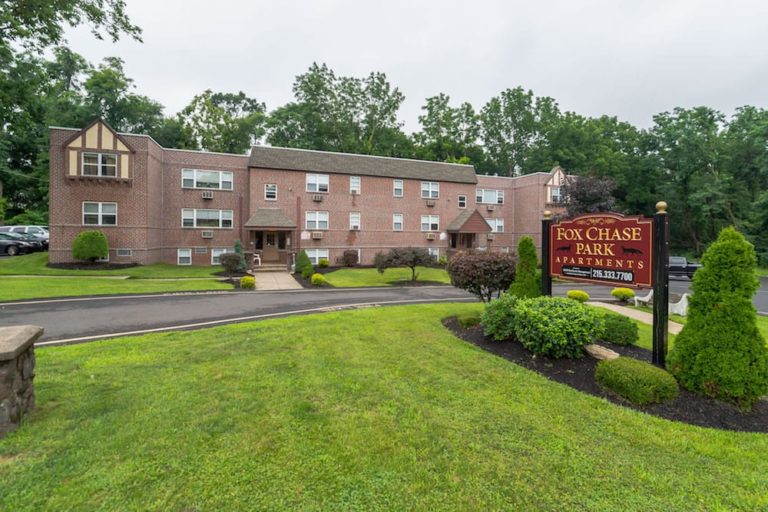 Living in Philadelphia Everything to Know About Lawncrest Apartments